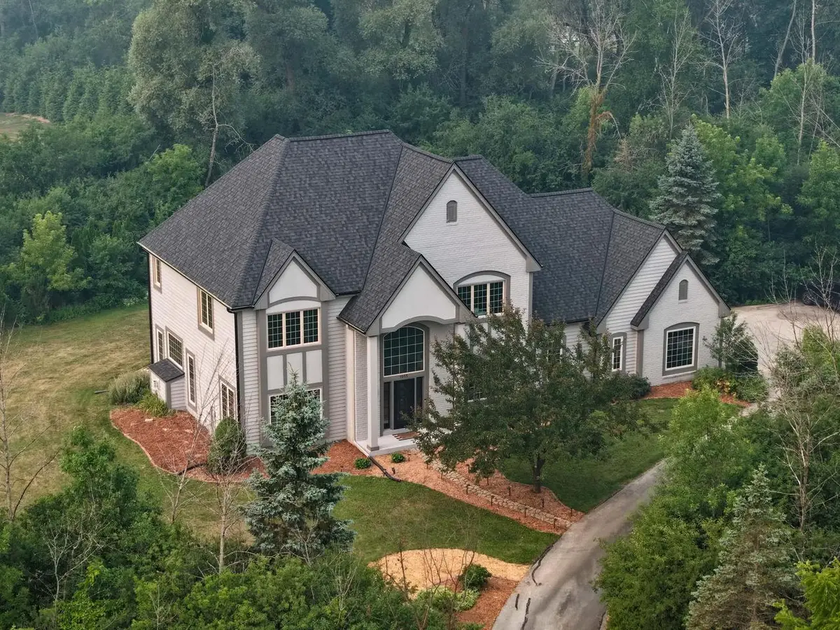 1055 W Heather LANE, River Hills, WI 53217 - #1