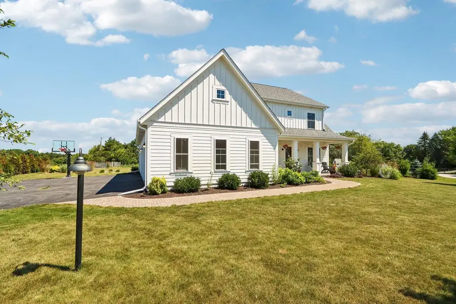 N52W30598 Moraine DRIVE, Hartland, WI 53029 - #2