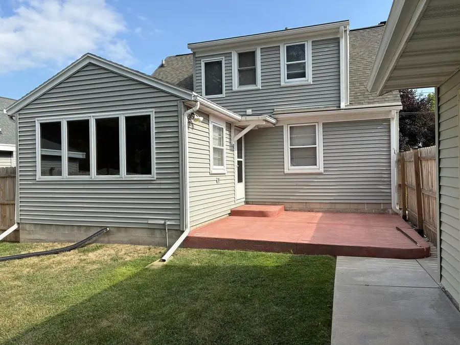 149 W Center AVENUE, Cedar Grove, WI 53013 - #3