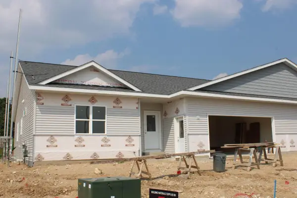 938 Drumlin DRIVE, Kewaskum, WI 53040