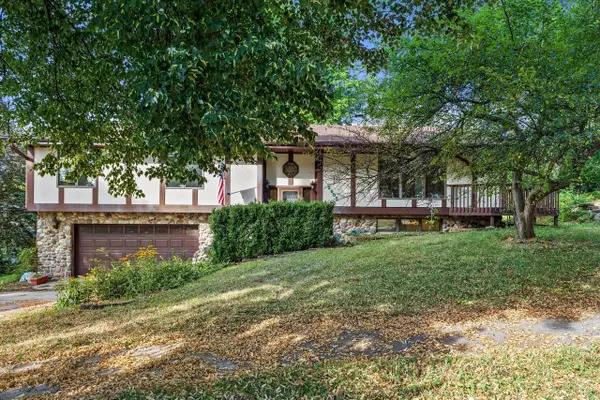 2905 Cody COURT, Waukesha, WI 53188