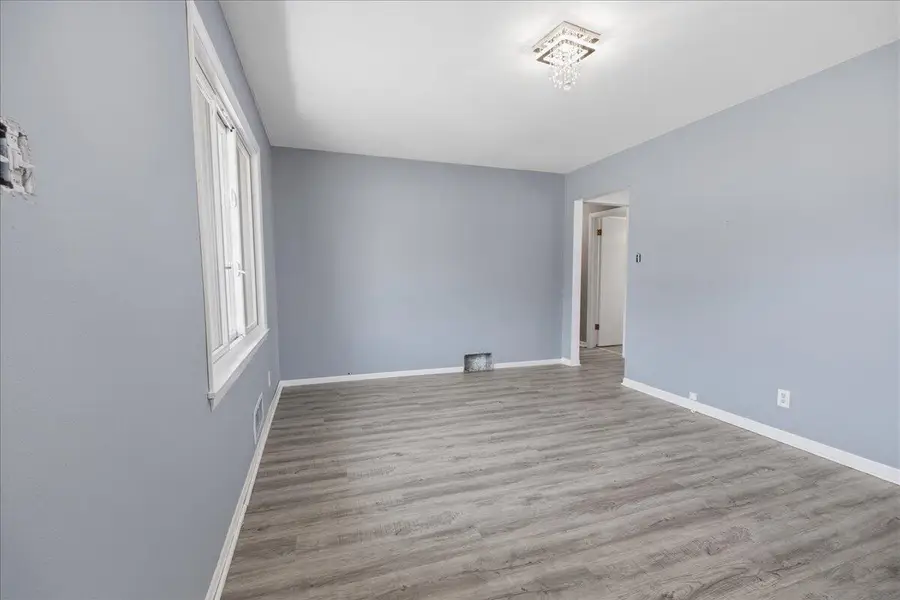 8537 W Denver AVENUE, Milwaukee, WI 53224 - #3