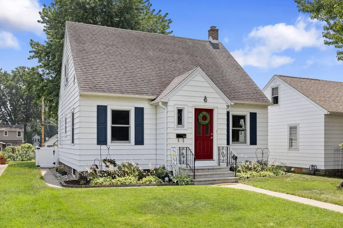 2116 Winnebago STREET, La Crosse, WI 54601 - #1