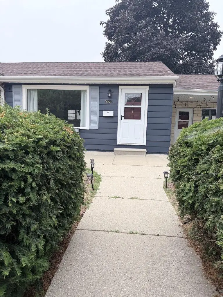 8301 W Nash STREET, Milwaukee, WI 53222 - #2