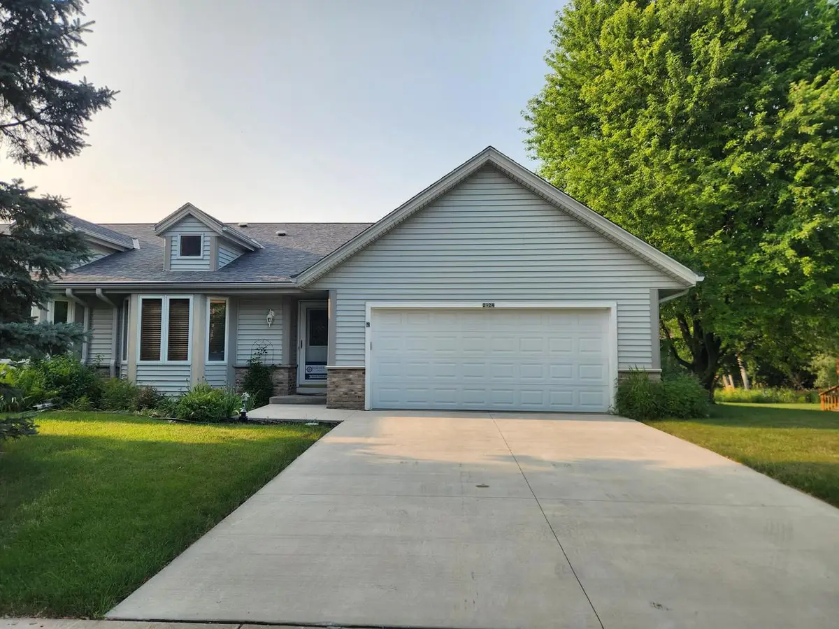 2924 Valley AVENUE, West Bend, WI 53095 - #1