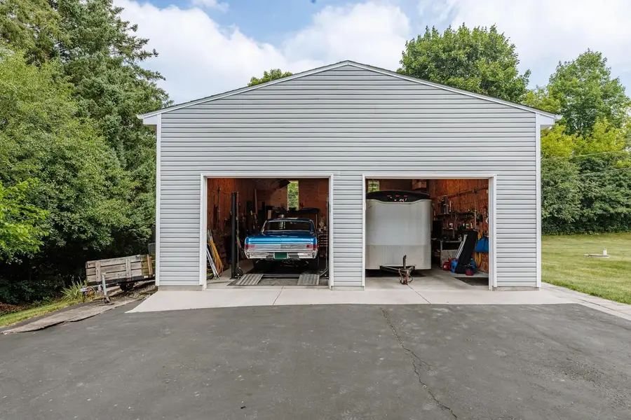 W227S2416 Morningside CIRCLE, Waukesha, WI 53186 - #3