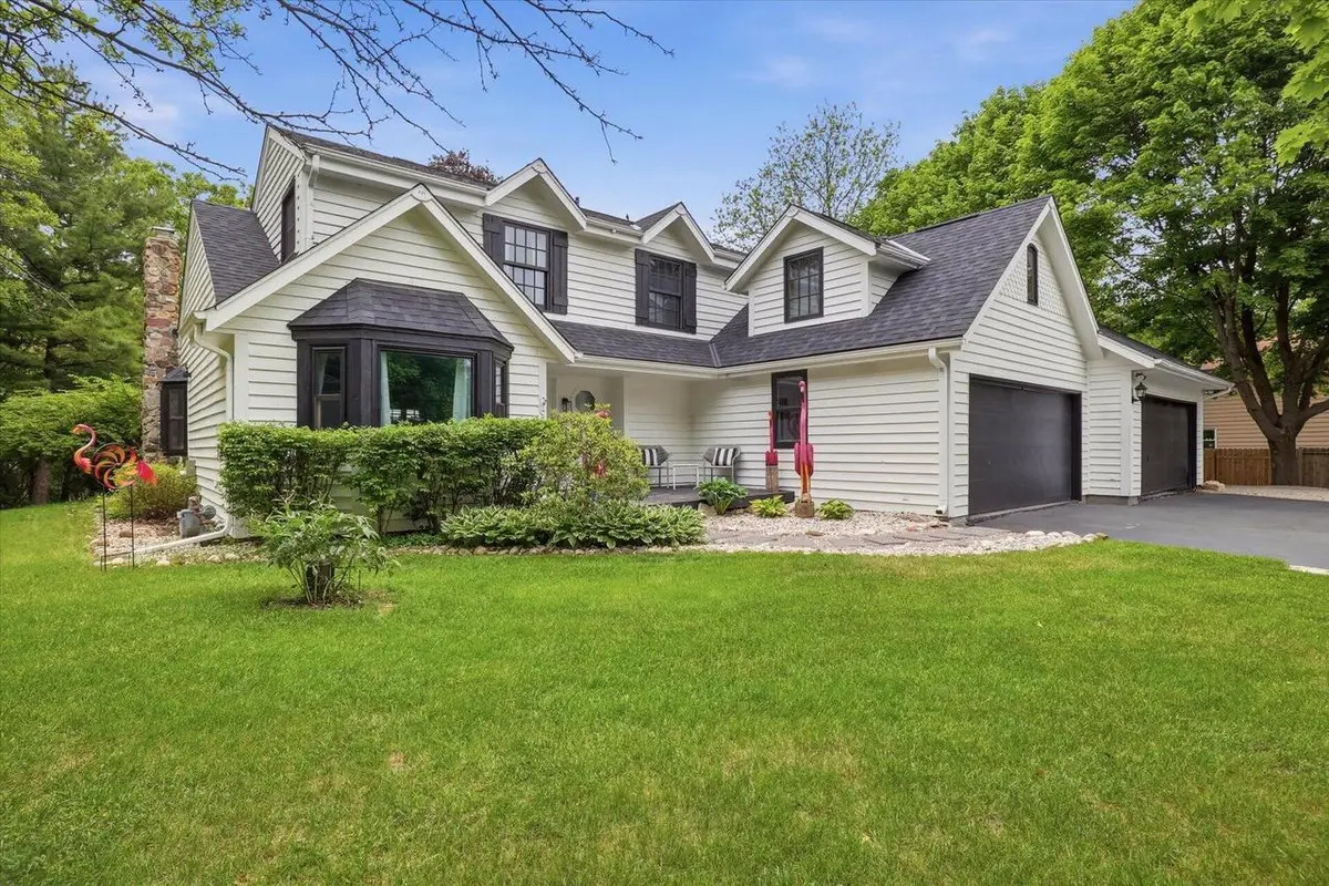 423 Bron Derw COURT, Wales, WI 53183 - #1