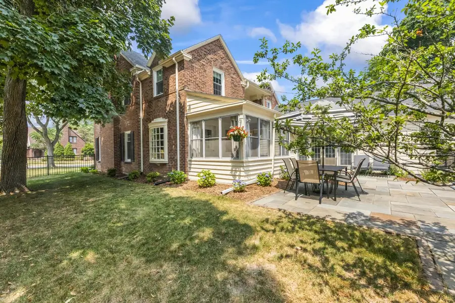 4400 N Wildwood AVENUE, Shorewood, WI 53211 - #2