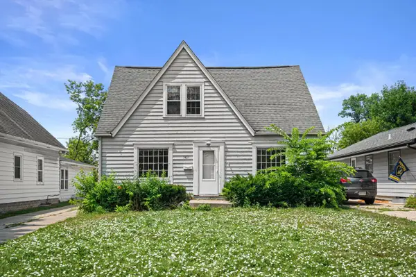 5437 N Bethmaur LANE, Glendale, WI 53209