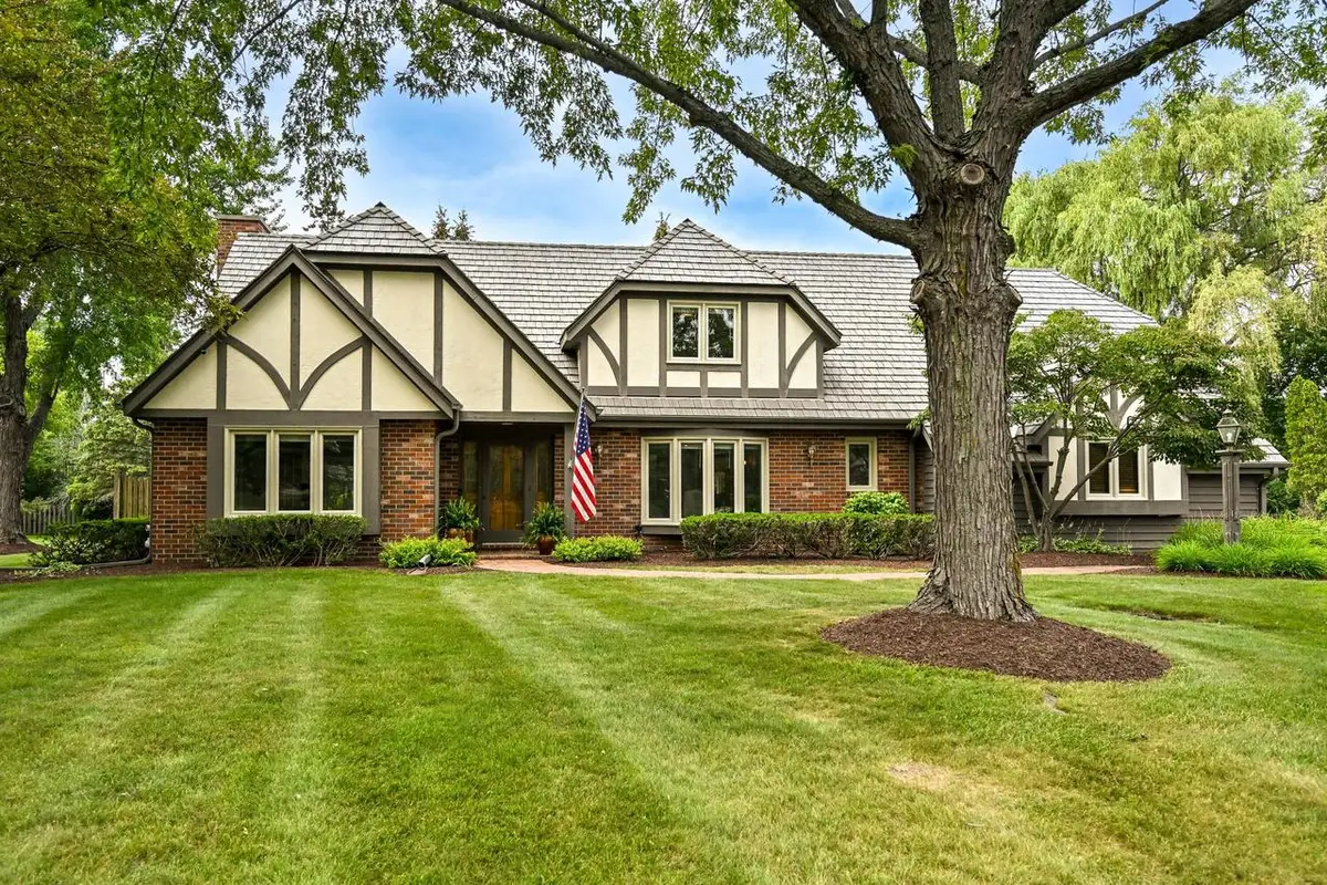 11115 N Wyngate TRACE, Mequon, WI 53092 - #1