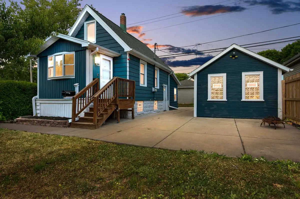 2202 S 68th STREET, West Allis, WI 53219 - #1