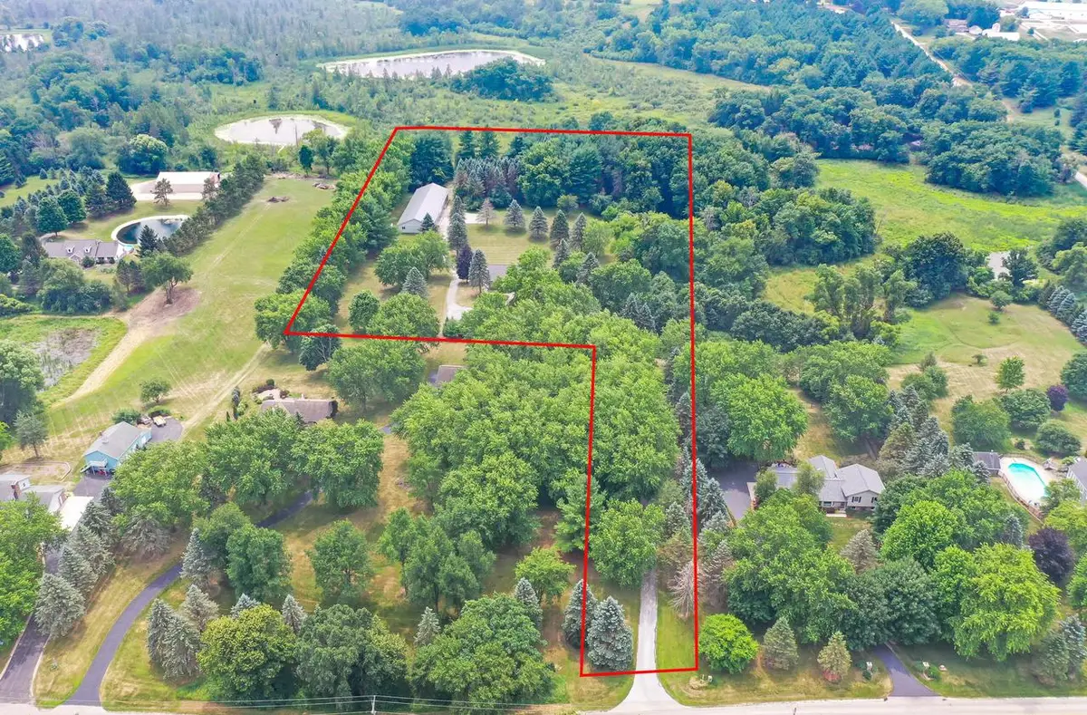 N79W34857 Petersen ROAD, Oconomowoc, WI 53066 - #1