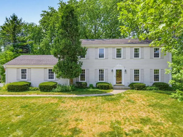 2505 Almesbury AVENUE, Brookfield, WI 53045
