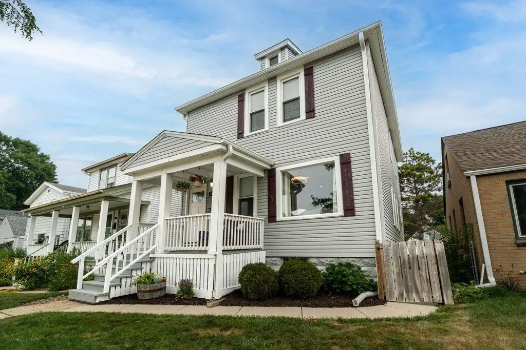 3660 S Iowa AVENUE, Saint Francis, WI 53235 - #1