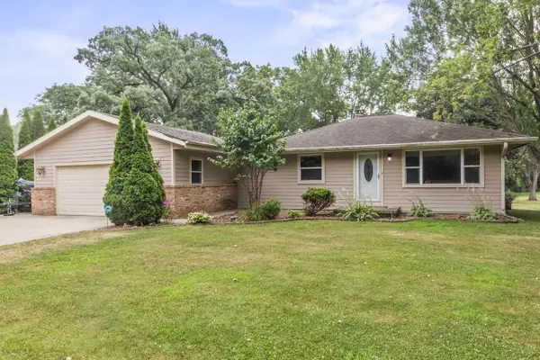 S25W26005 Mac Arthur ROAD, Waukesha, WI 53188