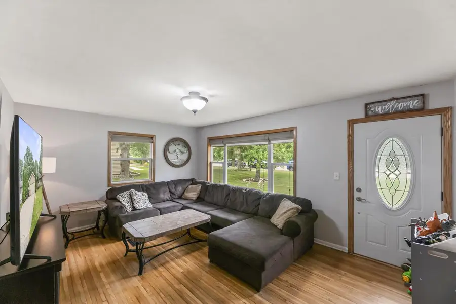 S25W26005 Mac Arthur ROAD, Waukesha, WI 53188 - #3