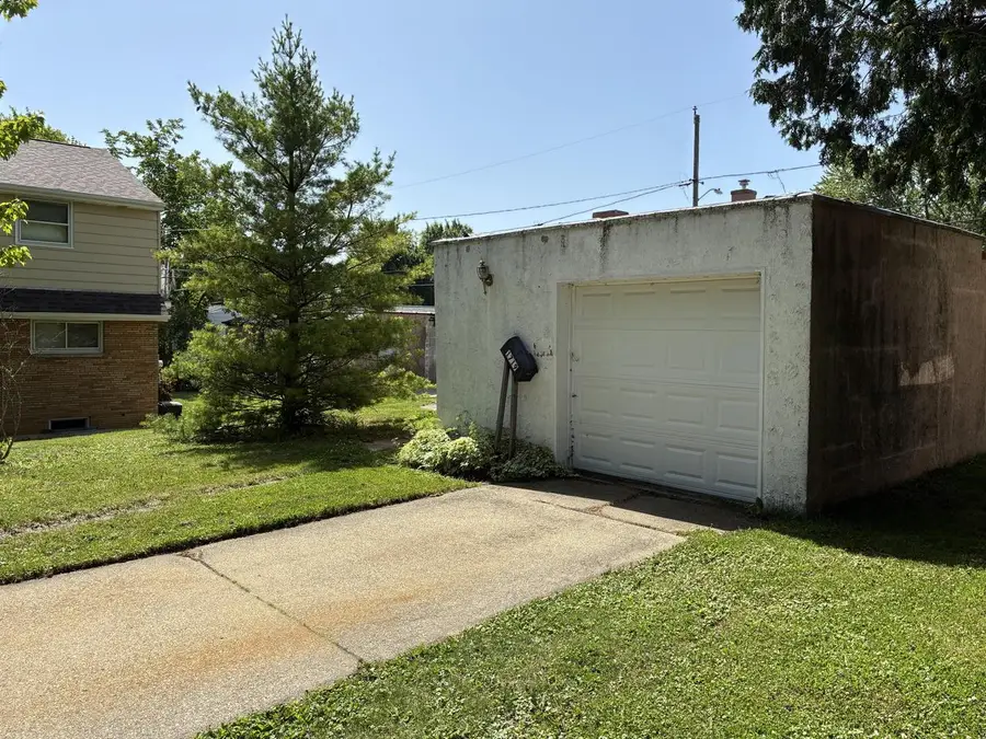1719 Milwaukee AVENUE, South Milwaukee, WI 53172 - #2