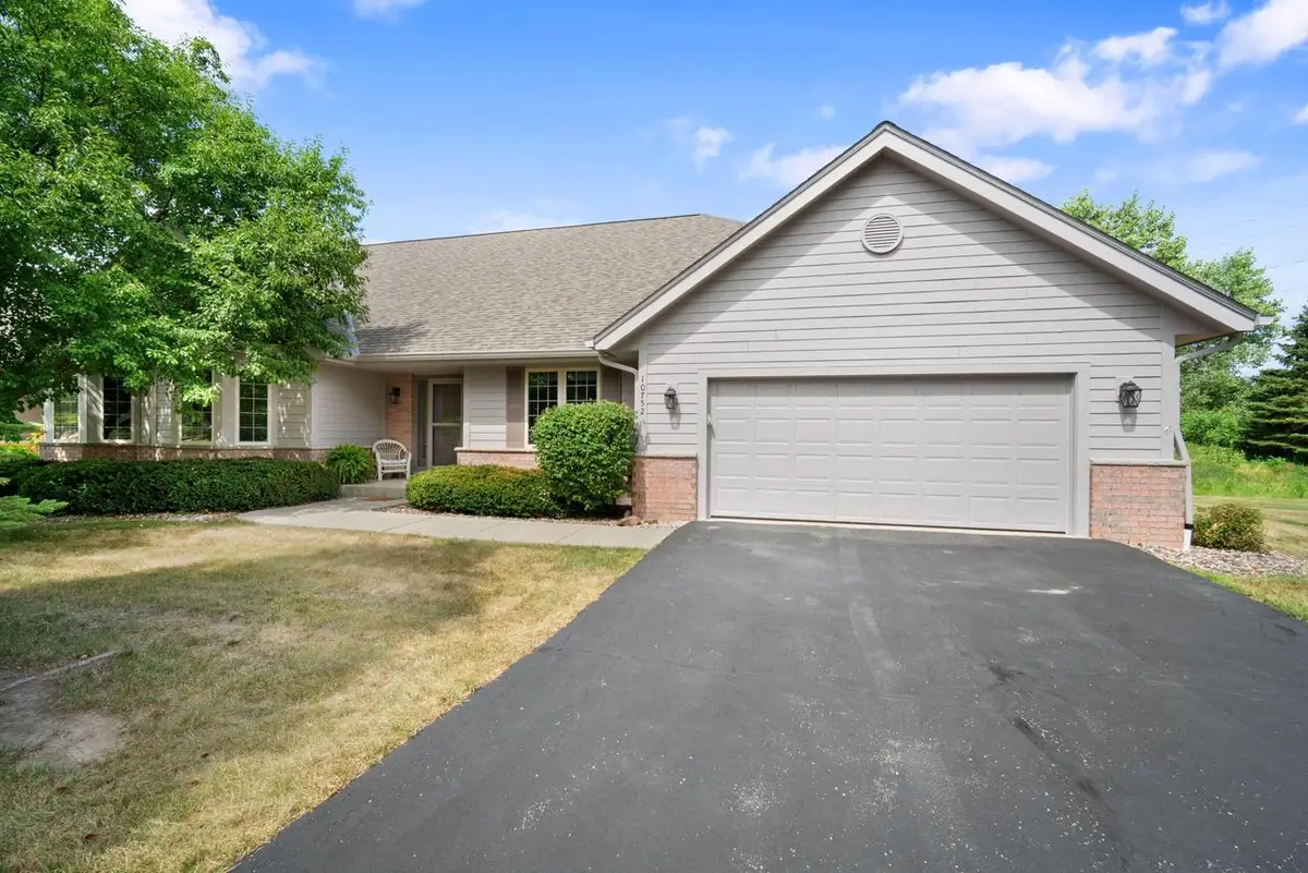 10752 N Oxford COURT, Mequon, WI 53092 - #1