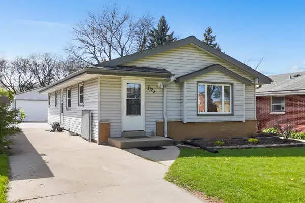 2125 N 113th STREET, Wauwatosa, WI 53226