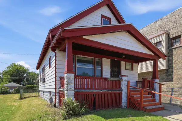 825 W Burleigh STREET, Milwaukee, WI 53206