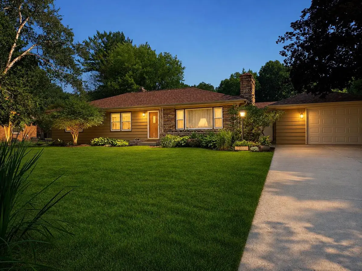 14345 Hyland DRIVE, Brookfield, WI 53005 - #1