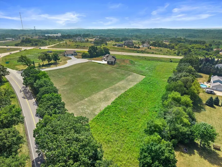 S59W29914 ACES COURT #Lt1, Waukesha, WI 53189 - #2