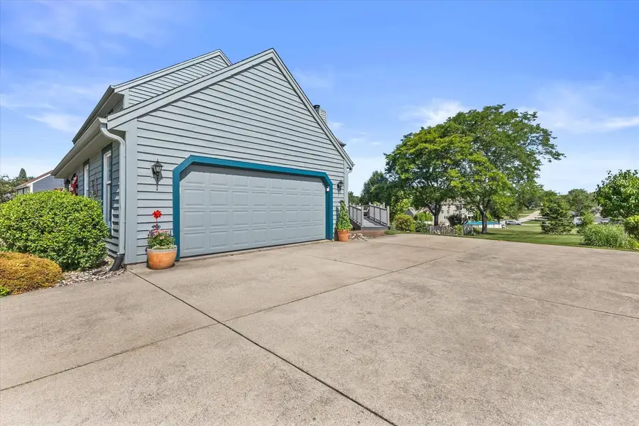 5300 Clover LANE, Racine, WI 53406 - #2