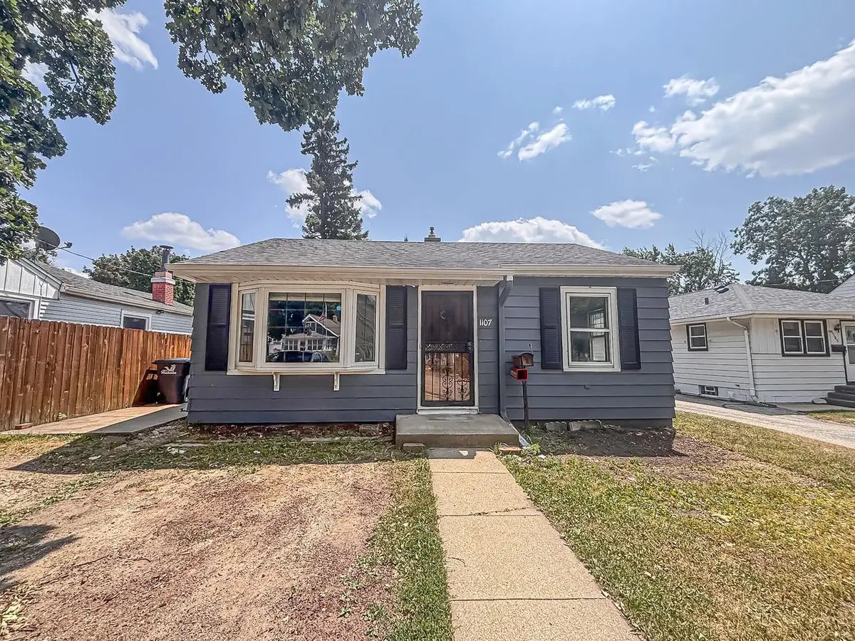 1107 E Moreland BOULEVARD, Waukesha, WI 53186 - #1