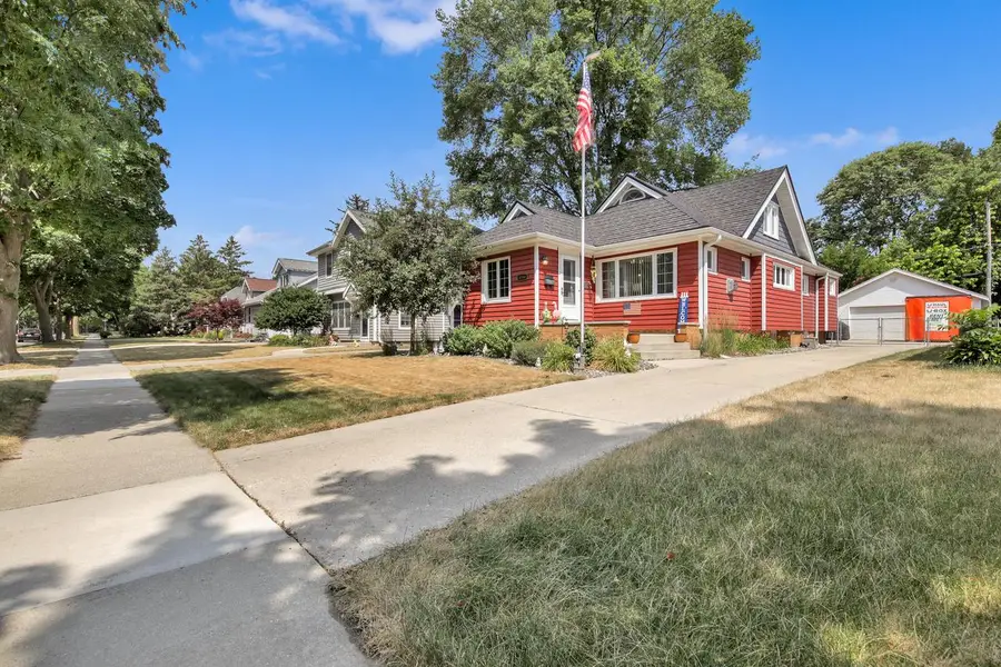 8146 Stickney AVENUE, Wauwatosa, WI 53213 - #3