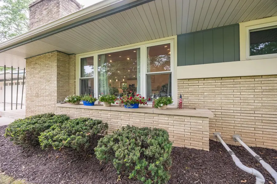 4212 W Scenic AVENUE, Mequon, WI 53092 - #3