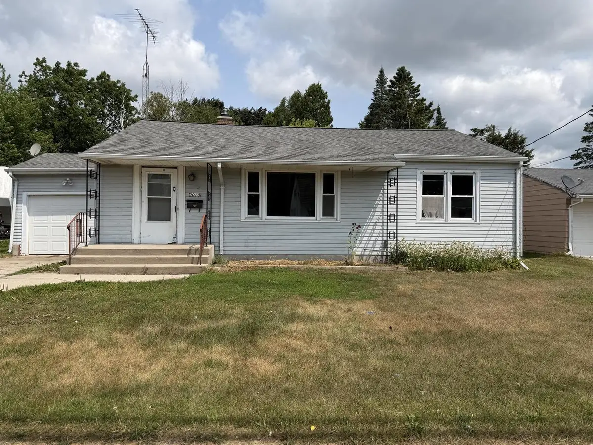 2010 12th STREET, Two Rivers, WI 54241 - #1