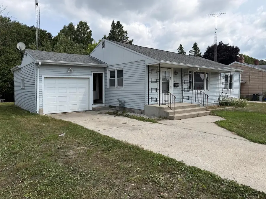 2010 12th STREET, Two Rivers, WI 54241 - #2