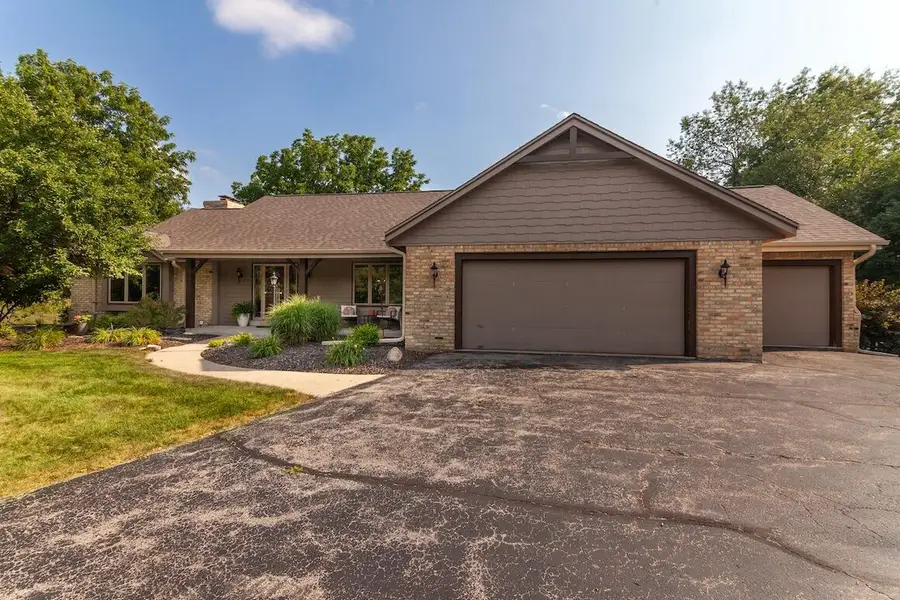 W318N1050 Huckleberry WAY, Delafield, WI 53018 - #2