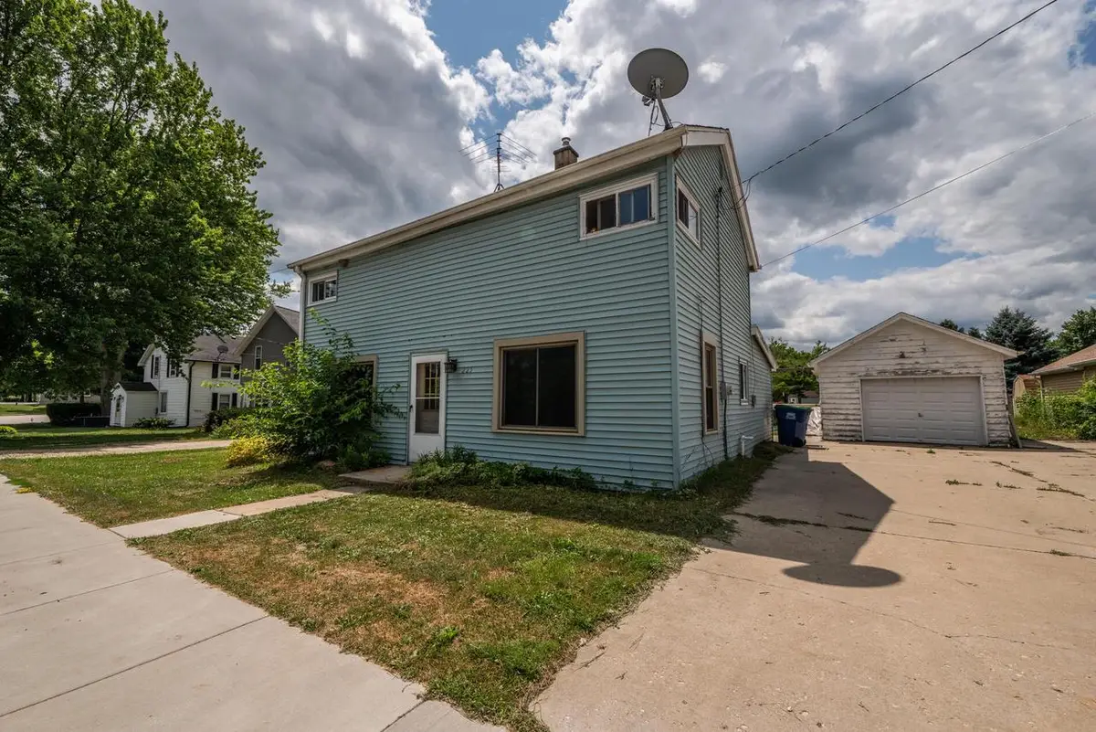 225 W Main STREET, West Bend, WI 53090 - #1