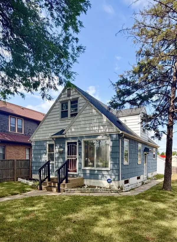 5018 W Medford AVENUE, Milwaukee, WI 53216