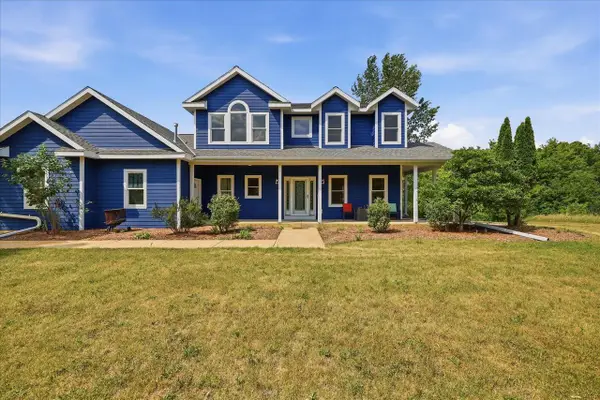 2192 Hall ROAD, Hartford, WI 53027