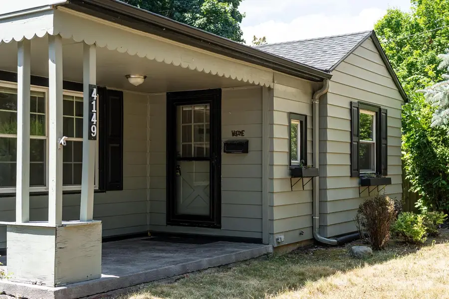 4149 S Whitnall AVENUE, Milwaukee, WI 53207 - #2