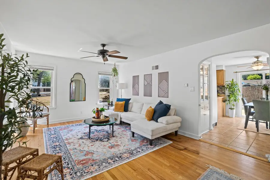 4149 S Whitnall AVENUE, Milwaukee, WI 53207 - #3