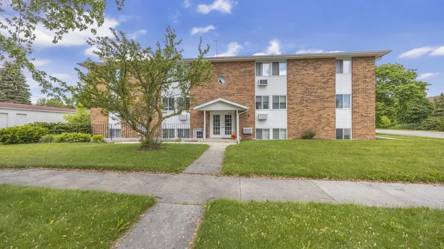 1106 S 7th STREET #11, Sheboygan, WI 53081 - #3