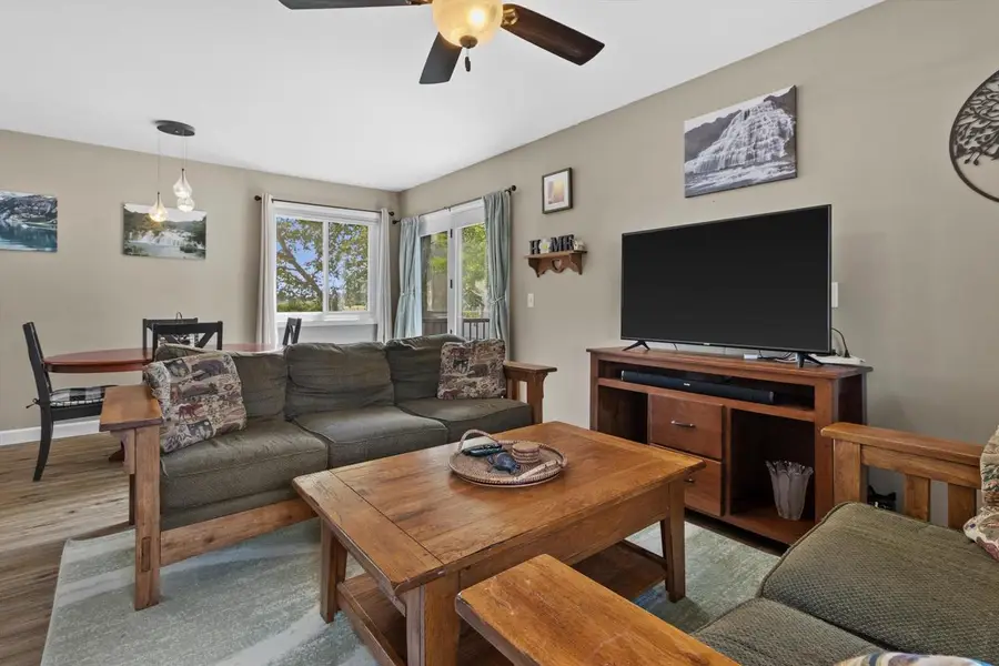 422 Meadowridge CIRCLE, Lake Mills, WI 53551 - #3