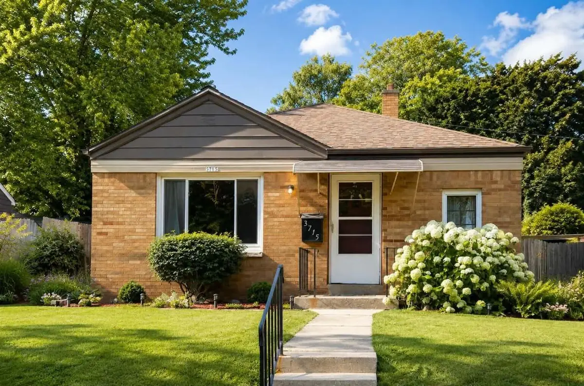3715 S Lenox STREET, Milwaukee, WI 53207 - #1