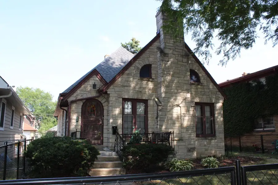 3134 N 46th STREET, Milwaukee, WI 53216 - #2