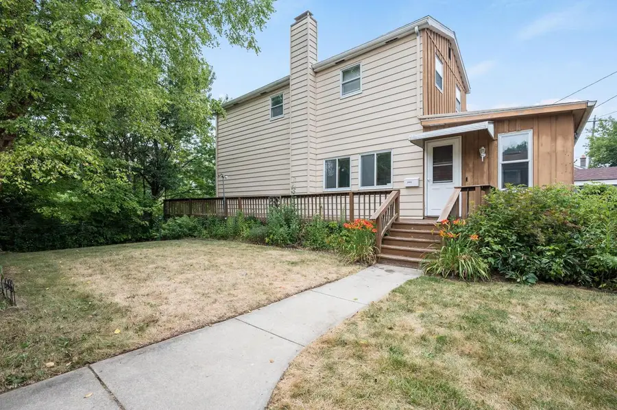 2483 N Newhall LANE, Milwaukee, WI 53211 - #2