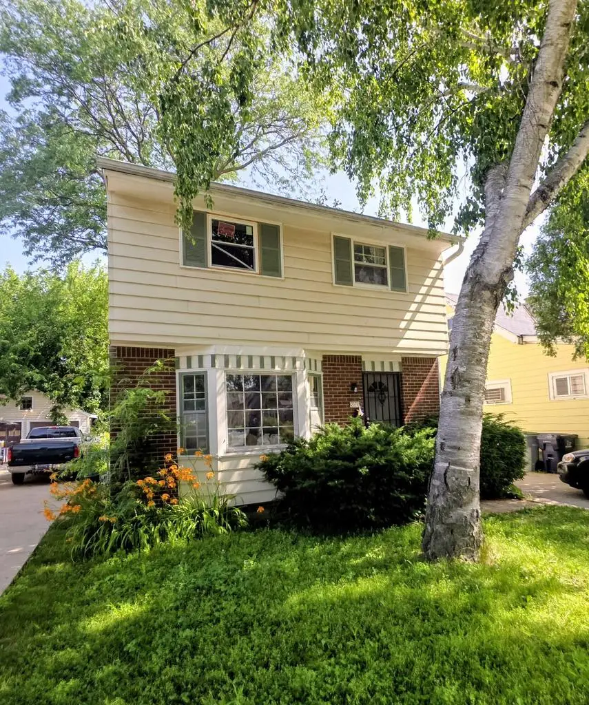 1908 W Fairmount AVENUE, Milwaukee, WI 53209 - #1
