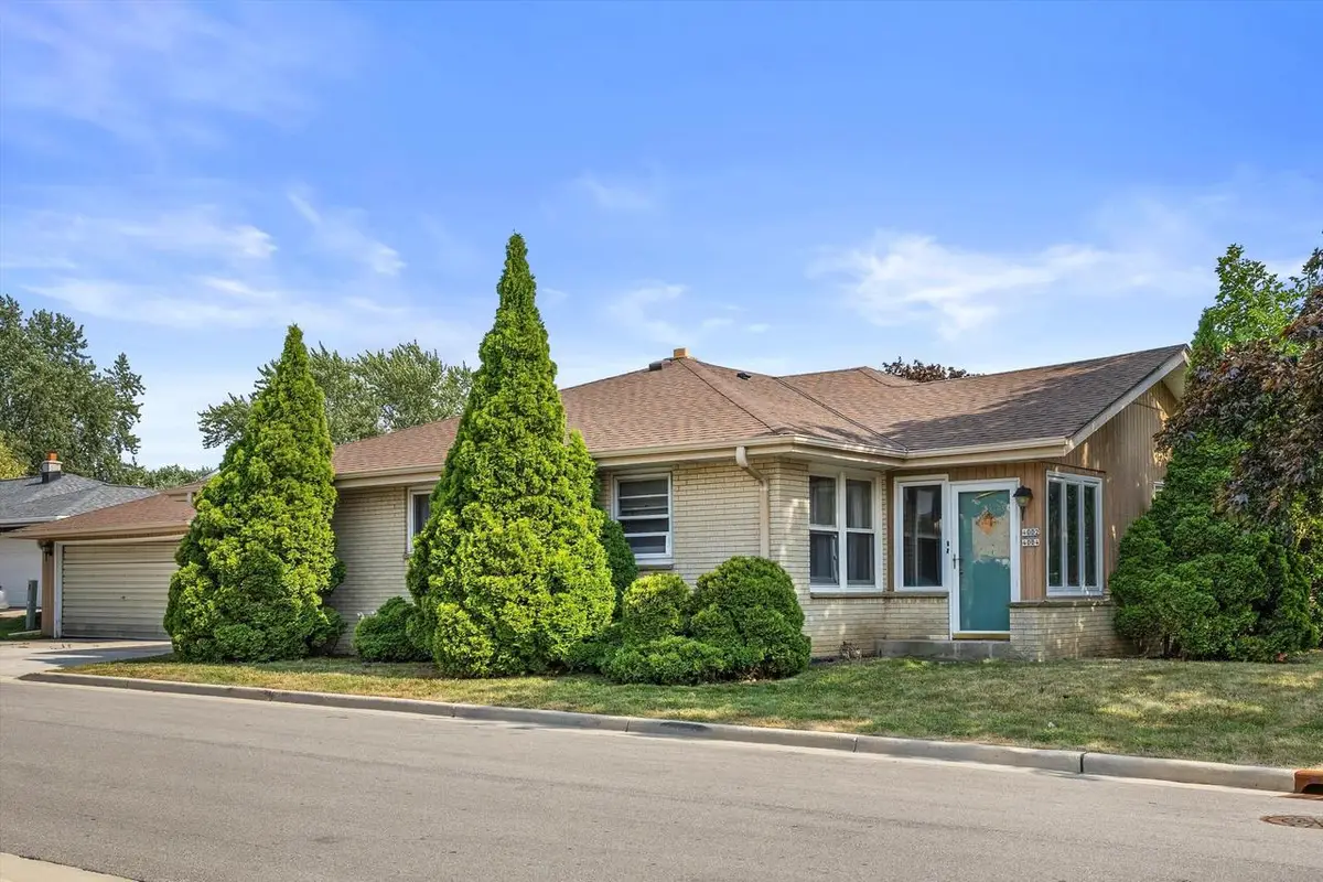 4002 S 91st PLACE #4004, Greenfield, WI 53228 - #1