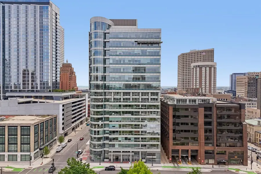 545 E Wells STREET E #1000, Milwaukee, WI 53202 - #2