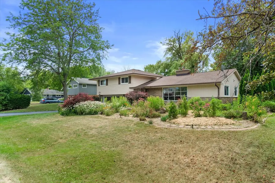 9041 N Rexleigh DRIVE, Bayside, WI 53217 - #2