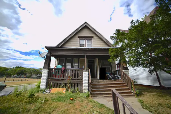 1216 W Chambers STREET, Milwaukee, WI 53206