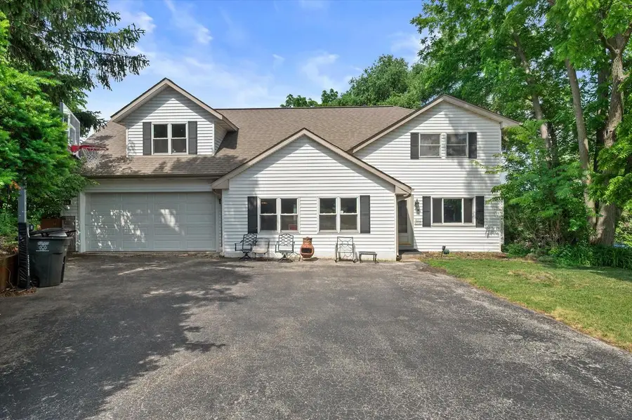 W271N2641 Pear Tree LANE, Pewaukee, WI 53072 - #2
