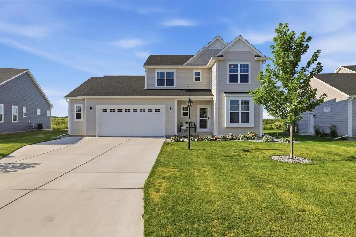 35123 Yahara DRIVE, Summit, WI 53066 - #1